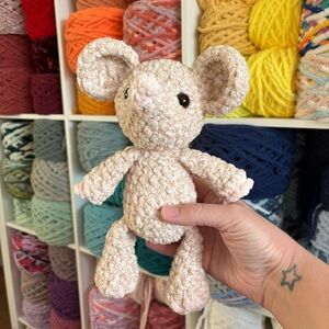 Handmade crochet mini sitting mouse plush